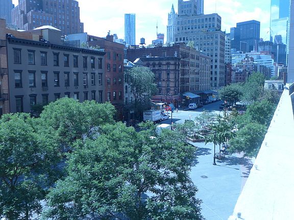 5th image of 366 Greenwich St #A