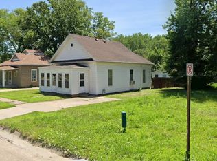 126 W 3rd St, Fairbury, NE 68352