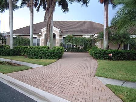 1st image of 12 Falconwood Ct