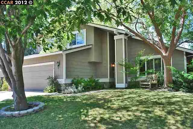 1056 El Capitan Dr photo 1