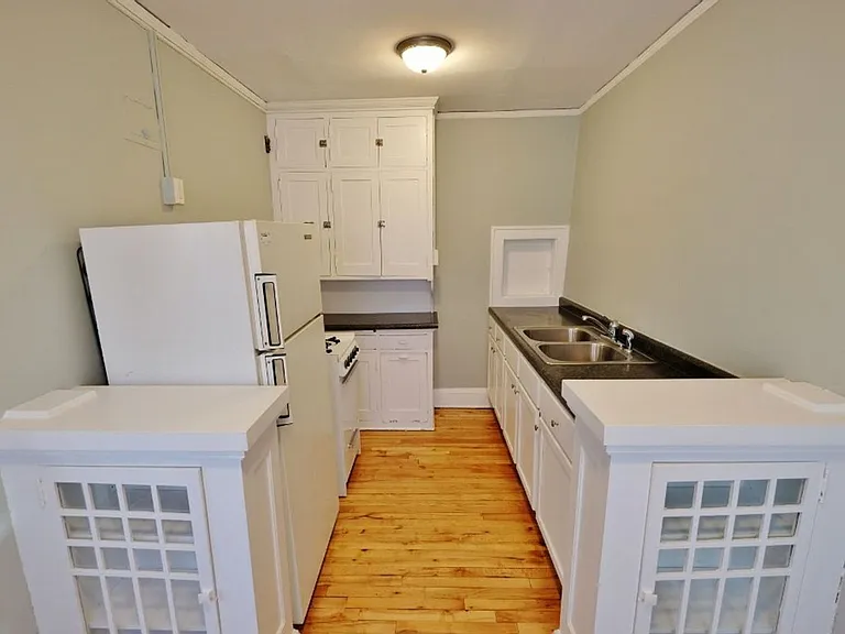 1756 Grand Ave — Photo 3