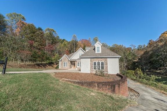 2nd image of 4747 Sterling Ln