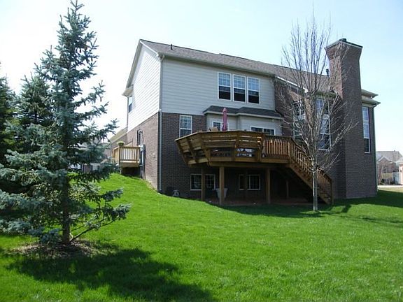 3rd image of 3896 Castle Rock Dr