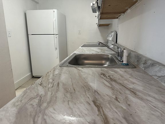 3rd image of 2300 E Superior St #1