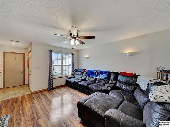 5th image of 400 W Todd Cir