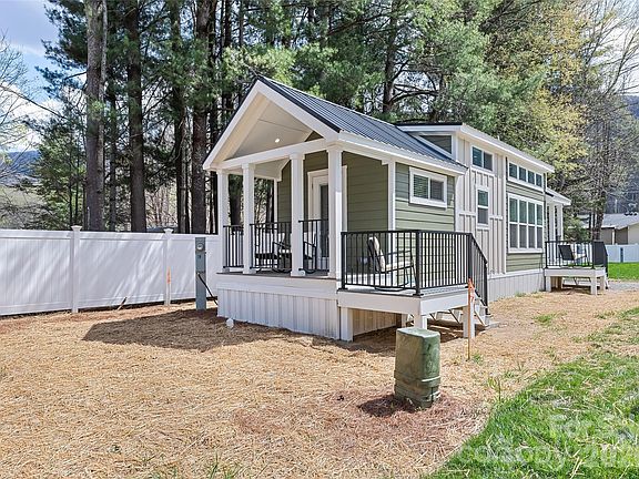 4th image of 79 Getaway Ln #9