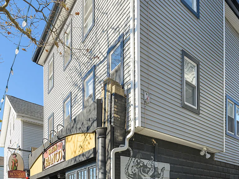 423 Atwells Ave #3 — Photo 23