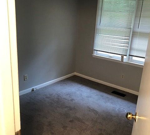 3rd image of 1705 4th Pl NW