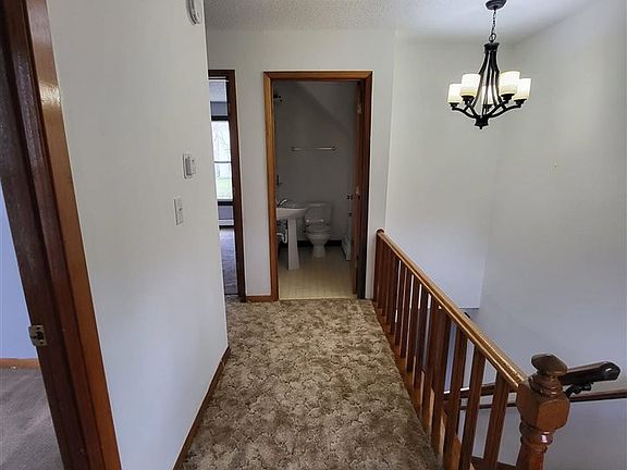 2nd image of 318 W Main St