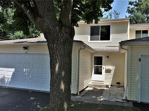 2nd image of 30 Bucklebury Hl