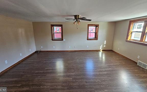 5th image of 94 Buttonwood Ave