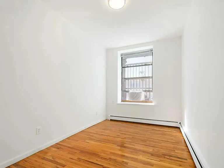 105 E 100th St #1A — Photo 9