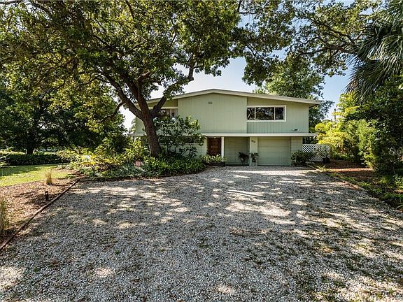 2nd image of 880 69th Ave S