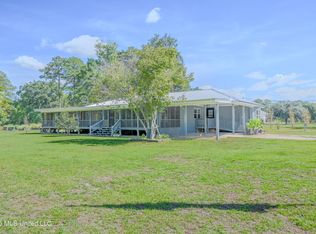 1300 Louisiana Ave, Leakesville, MS 39451