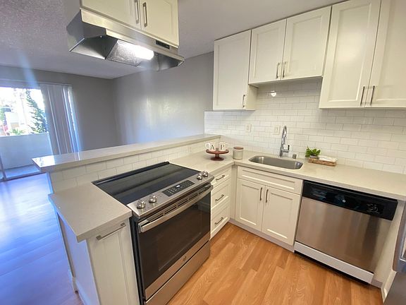 2nd image of 411 Euclid Ave APT 1