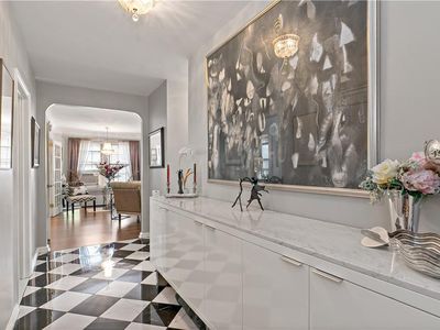198 Garth Road #1B, Scarsdale, NY, 10583