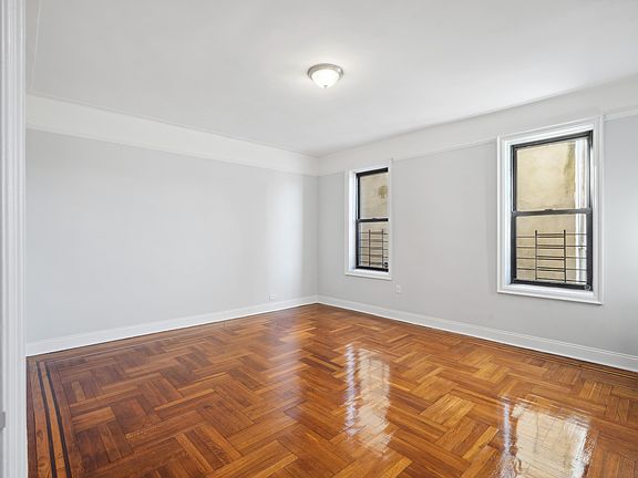 3rd image of 2175 Cedar Ave #9A