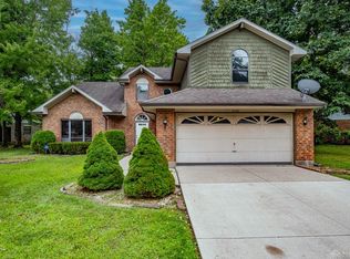 8730 Crenshaw Ln, Huber Heights, OH 45424
