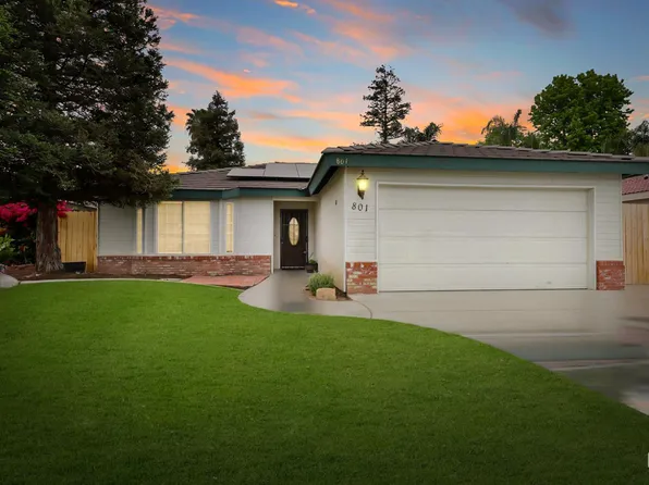 801 Crown Pointe Dr, Bakersfield, CA 93312