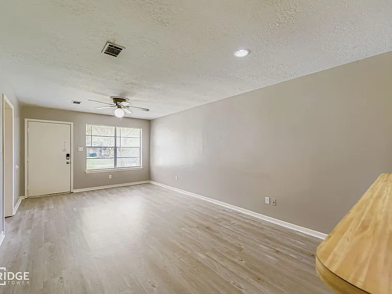 1611 Hazelwood St #A — Photo 19