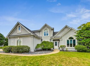 2419 Skylane Dr, Naperville, IL