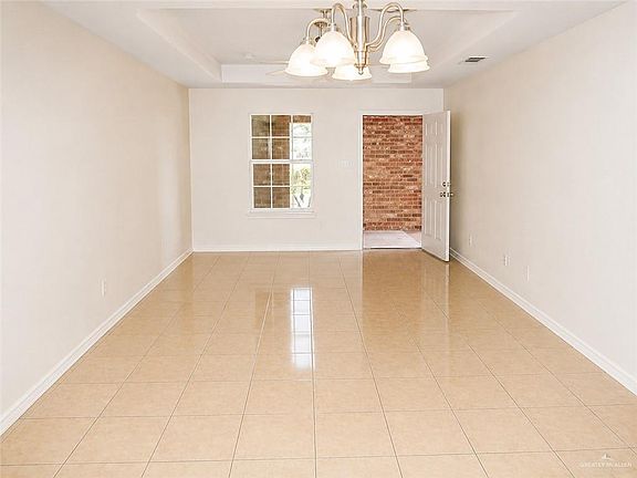 3rd image of 1109 W Eisenhower St APT 5