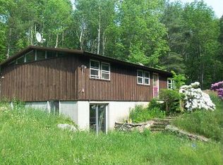 851 E Washington Rd, Hinsdale, MA 01235