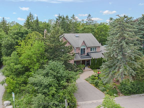 3rd image of 30 Willowgate Dr