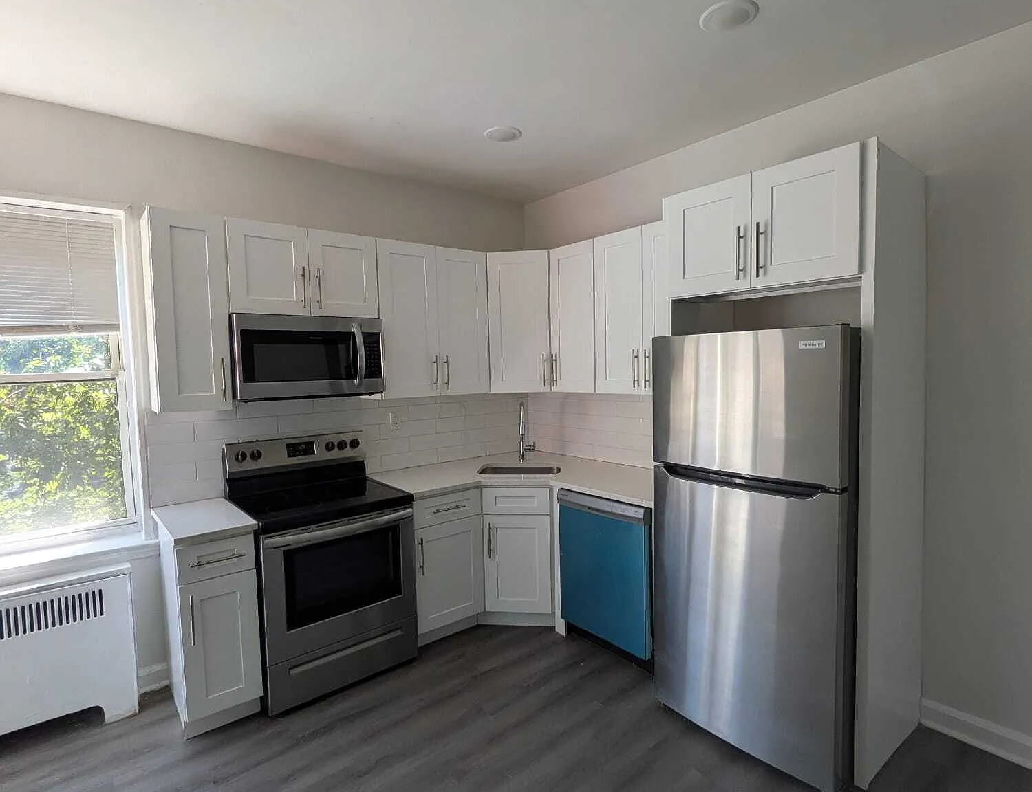 2 bed, 800 sqft, $2,250 — Photo 1