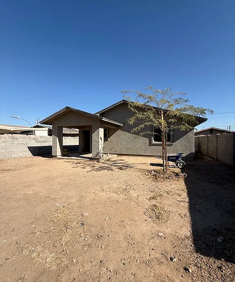 6512 N 59th Dr — Photo 11