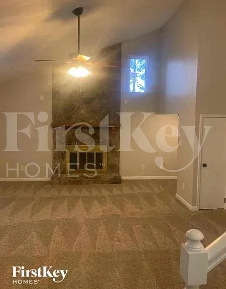 2876 Fieldstone Dr SE — Photo 2