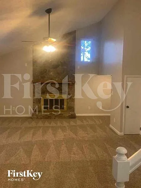 Building Photo - 2876 Fieldstone Dr SE
