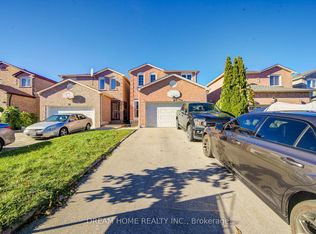 100 Douglas Haig Dr, Markham, ON L3S1Z4