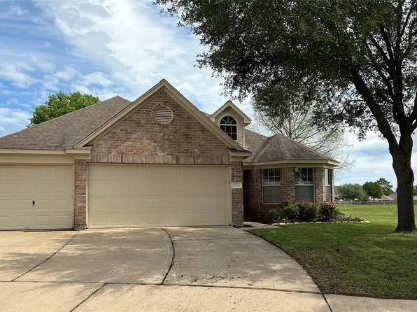 16702 Town Glade Dr, Cypress, TX 77429