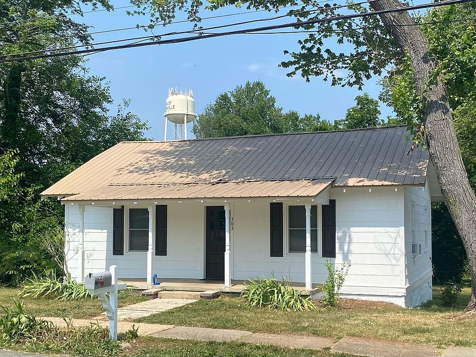 1st image of 303 Lewis St