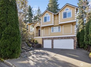 15025 SE 43rd St, Bellevue, WA 98006