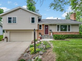 2916 W 93rd St, Minneapolis, MN 55431