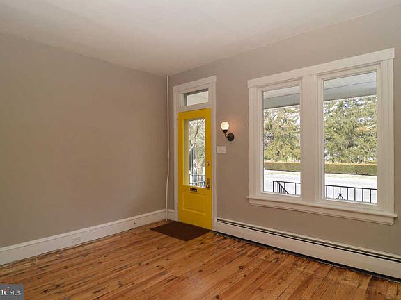 5th image of 346 W Penn Ave