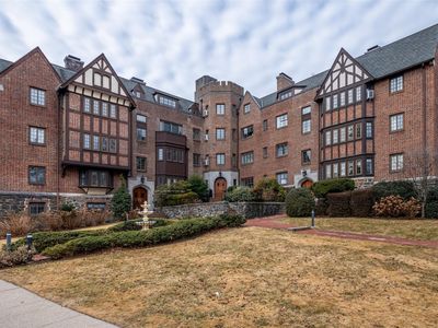 6 Davis Avenue #B12, Rye, NY, 10580