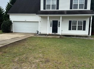 2745 Daniel Boone Ln, Hope Mills, NC 28348