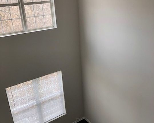 5th image of 920 Enfield Dr