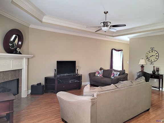 4th image of 40499 Fox Run Dr
