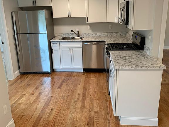 3rd image of 440 Court St #1