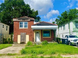 8924 Palm St, New Orleans, LA 70118