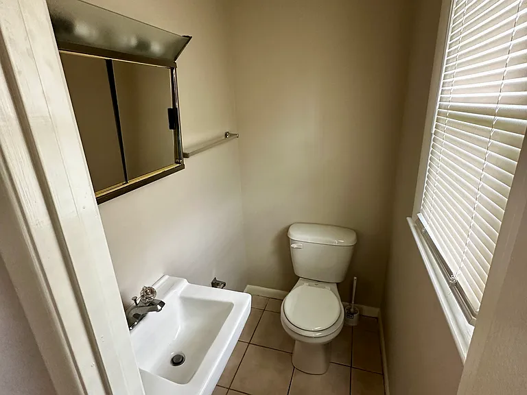 4621 Kings Dr — Photo 5
