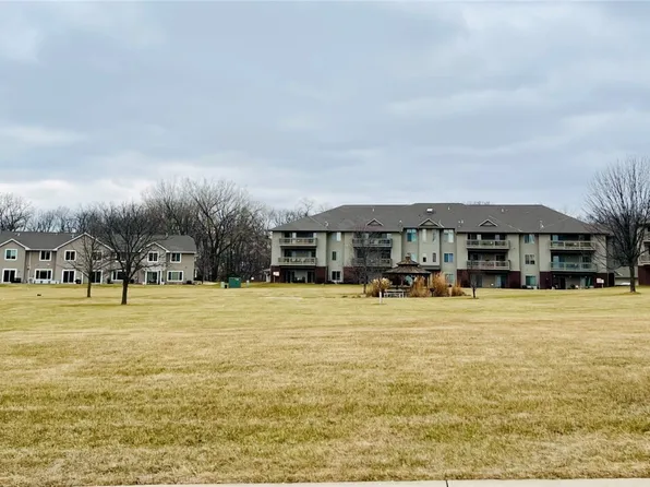 250 Cimarron Dr Unit 116, Hiawatha, IA 52233