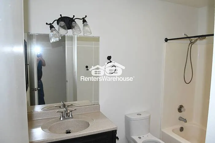 938 N Evergreen Ct — Photo 11