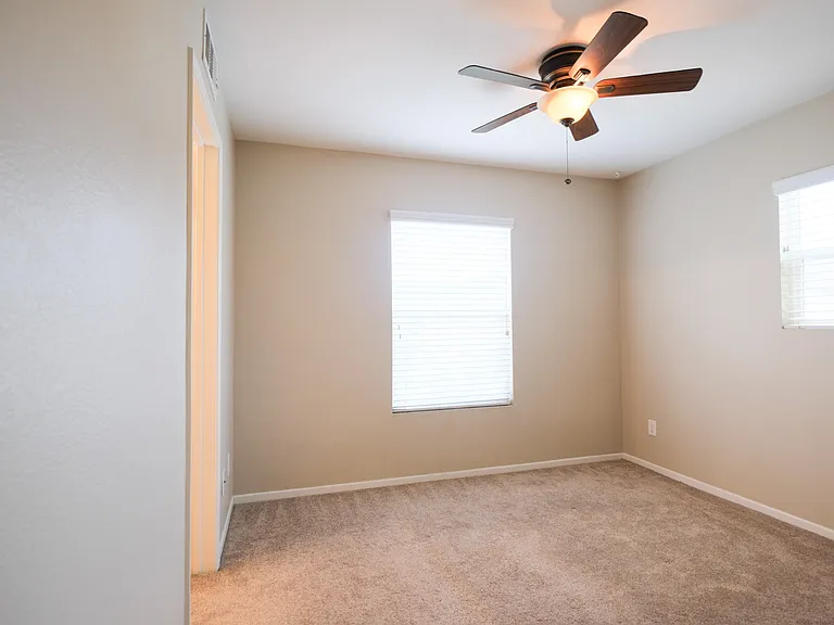 415 Almond Rd — Photo 8