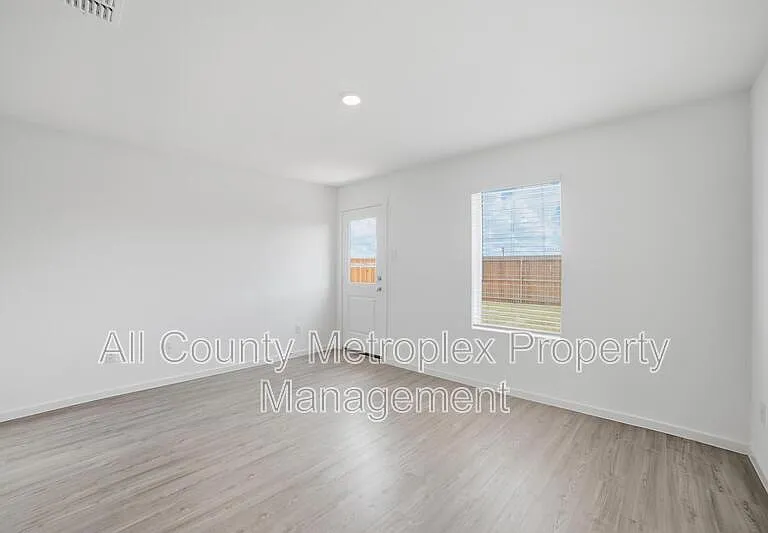 6225 Kingfisher Way — Photo 12