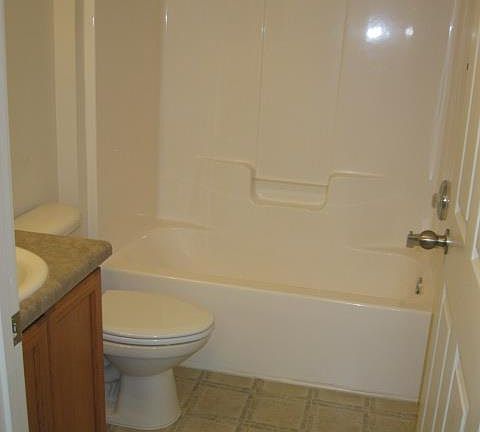 2nd image of 7874 Stonebrook Dr